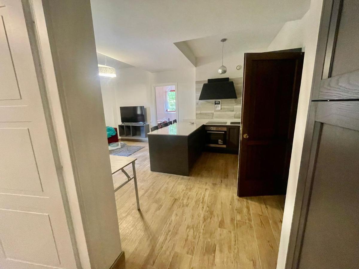 La Tana Del Capriolo Appartement Prati di Tivo Buitenkant foto