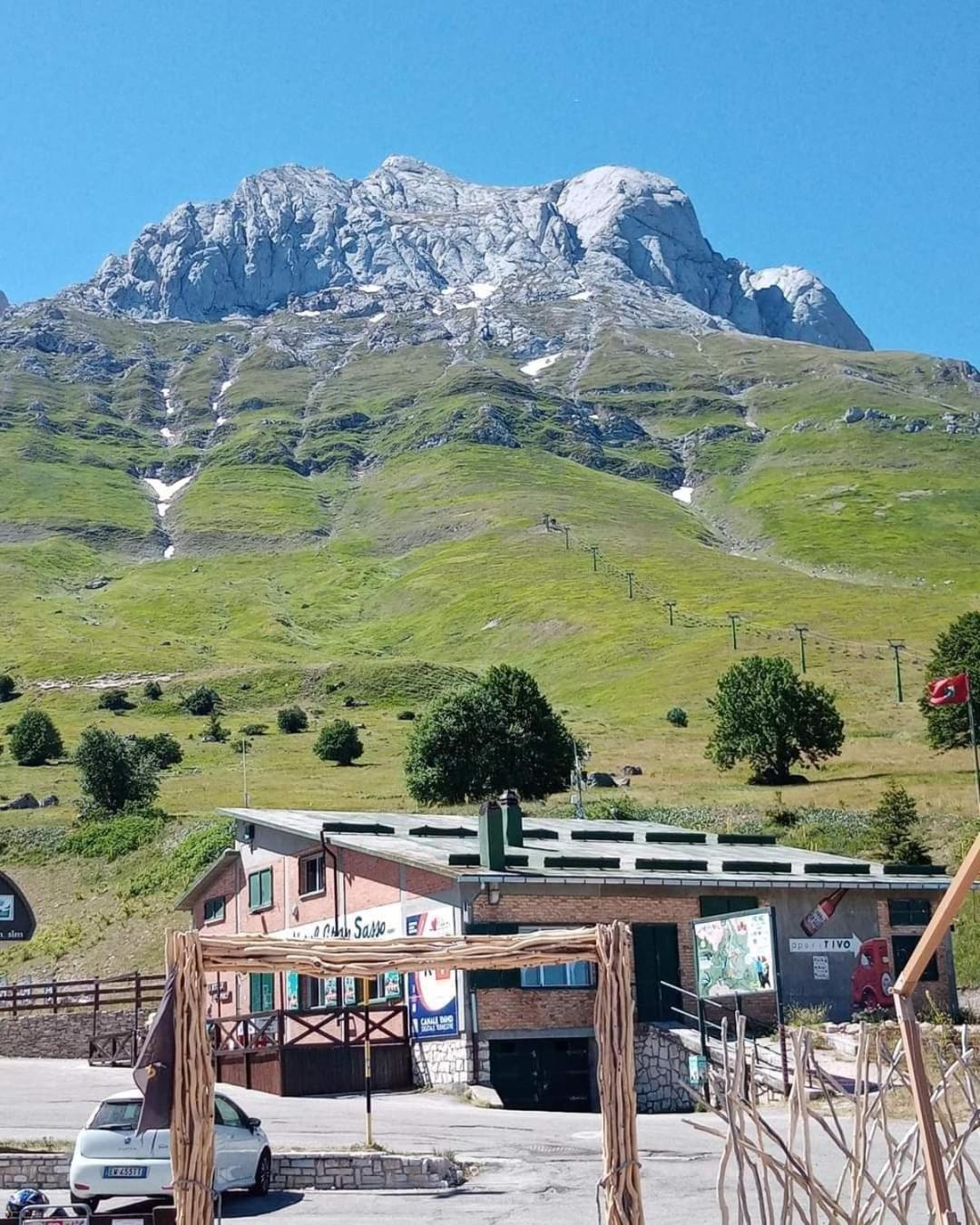 La Tana Del Capriolo Appartement Prati di Tivo Buitenkant foto